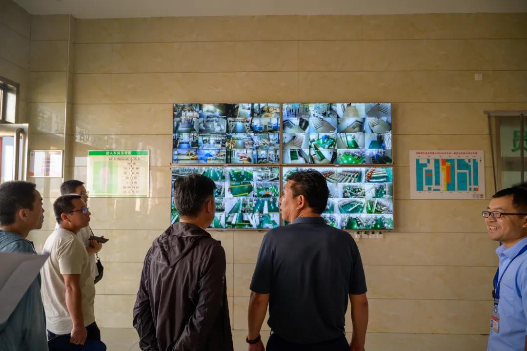 宜阳县市场监视治理局孙治平副局长一行莅临来利国际app食物开展“食物生产日常监视检查”现场教学活动_来利国际app